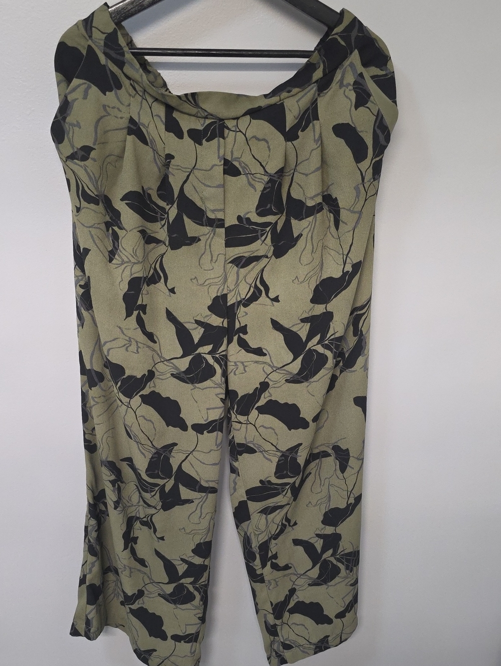 Nordstrom Olive Green and Black Floral Wide-Leg Pants